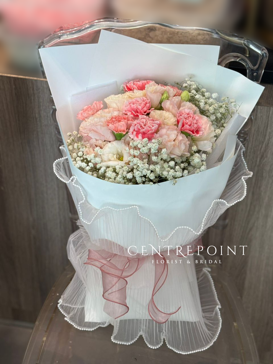 Carnations In White (RM 100.00)