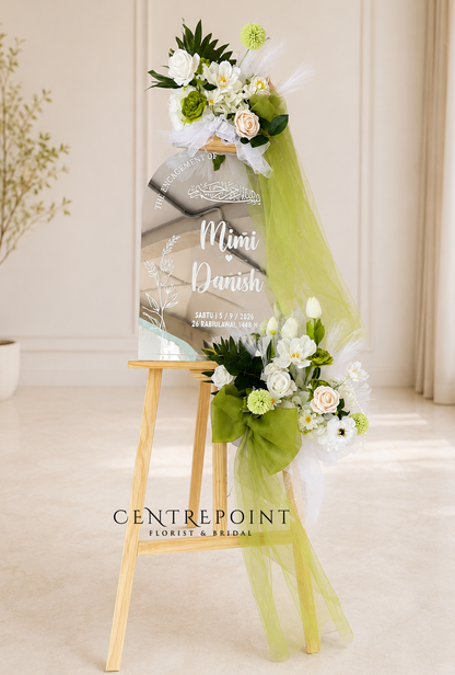 Trendy Acrylic Opening Stand 375 (RM 350.00)