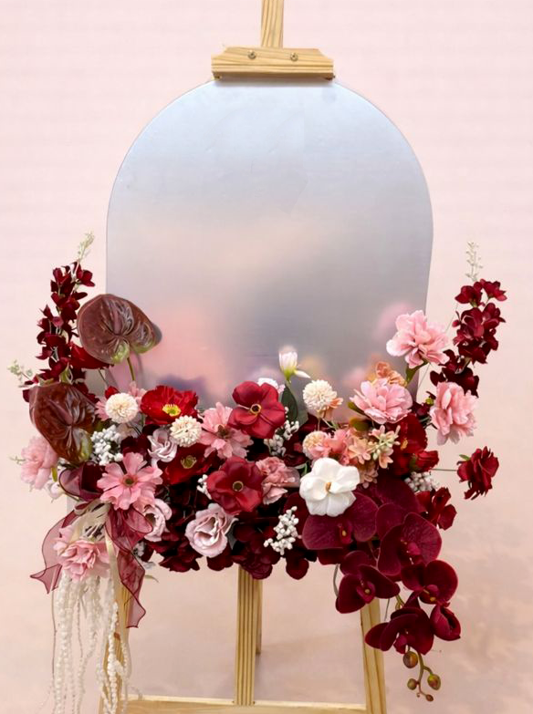 Trendy Acrylic Opening Stand 267 (RM 350.00)