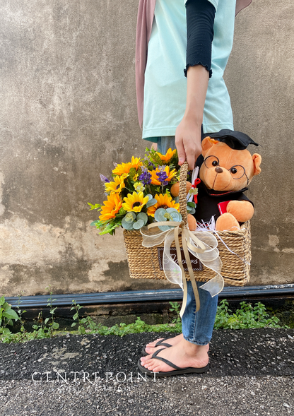 Grad Bear Basket (RM 140.00)